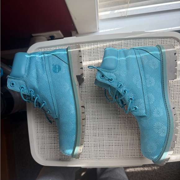 Timberland Kids Aqua Floral Boots - Picture 6 of 8